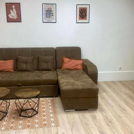 Modern In Appartamento *